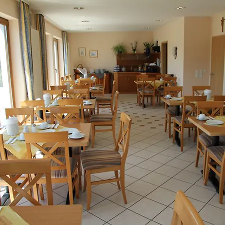 Annas Gaestehaus 3* Hallerndorf