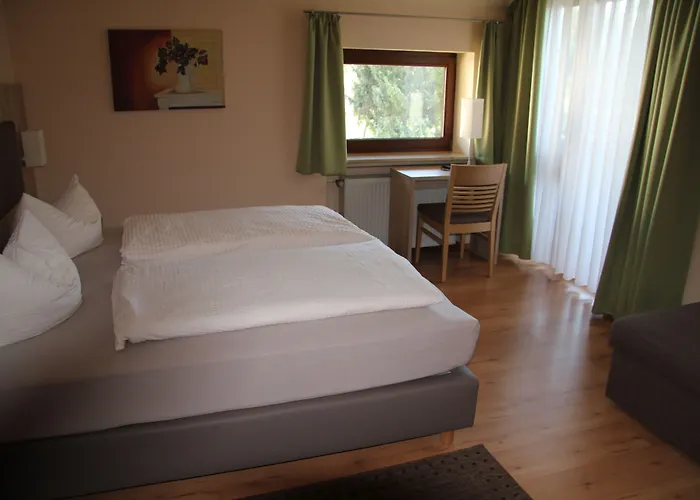 Annas Gaestehaus Hotel Hallerndorf