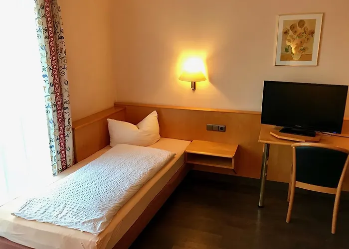 Annas Gaestehaus Hotel 3*