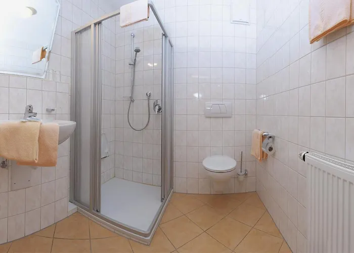 Annas Gaestehaus Hotel 3*