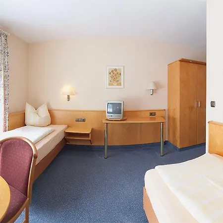Annas Gaestehaus 3*
