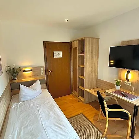 Hotel Annas Gaestehaus Hallerndorf