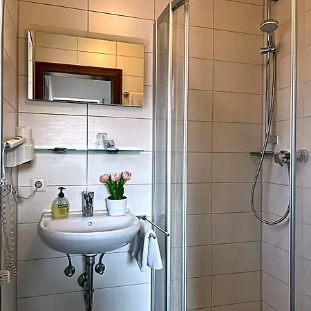 Annas Gaestehaus Hotel 3*