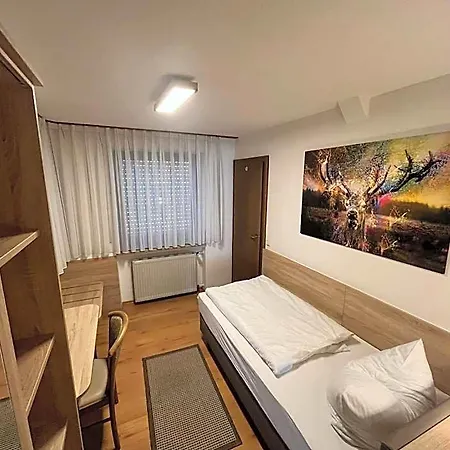 Annas Gaestehaus Hotel Hallerndorf