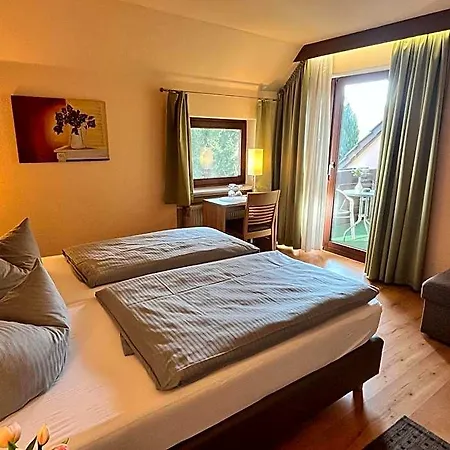 Hotel Annas Gaestehaus Hallerndorf