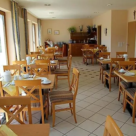 Annas Gaestehaus Hotel