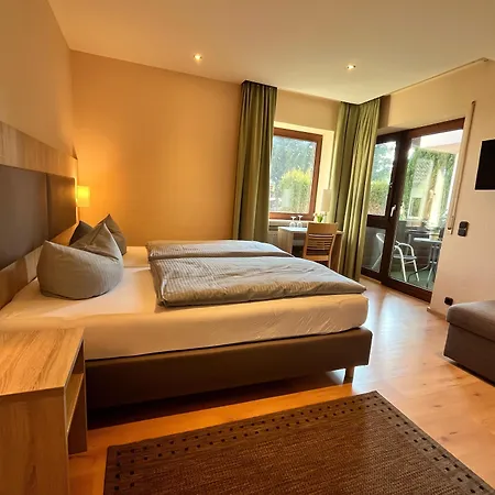 Hotel Annas Gaestehaus 3*