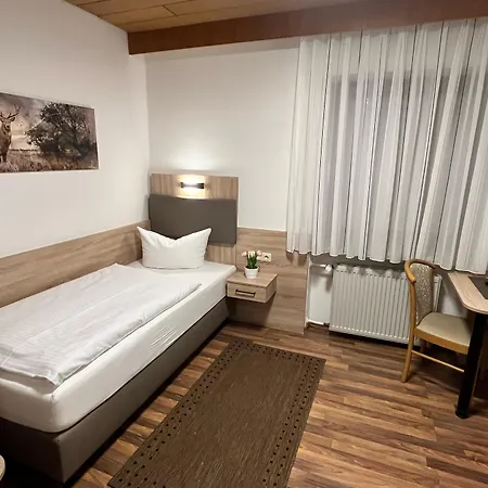 Szálloda Annas Gaestehaus Hallerndorf