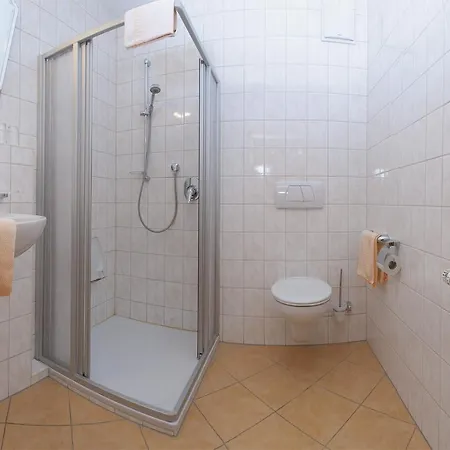 Annas Hotel 3*