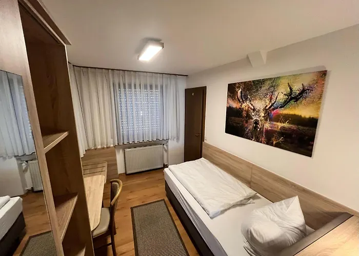 Annas Gaestehaus Hotel 3*