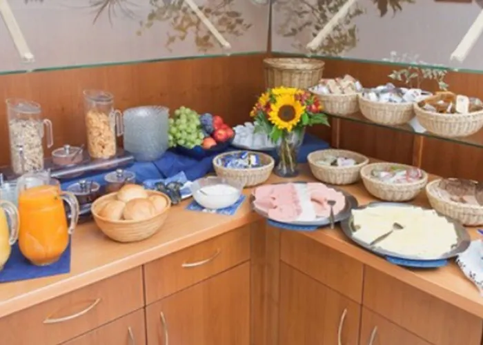 Hotel Annas Gaestehaus 3*
